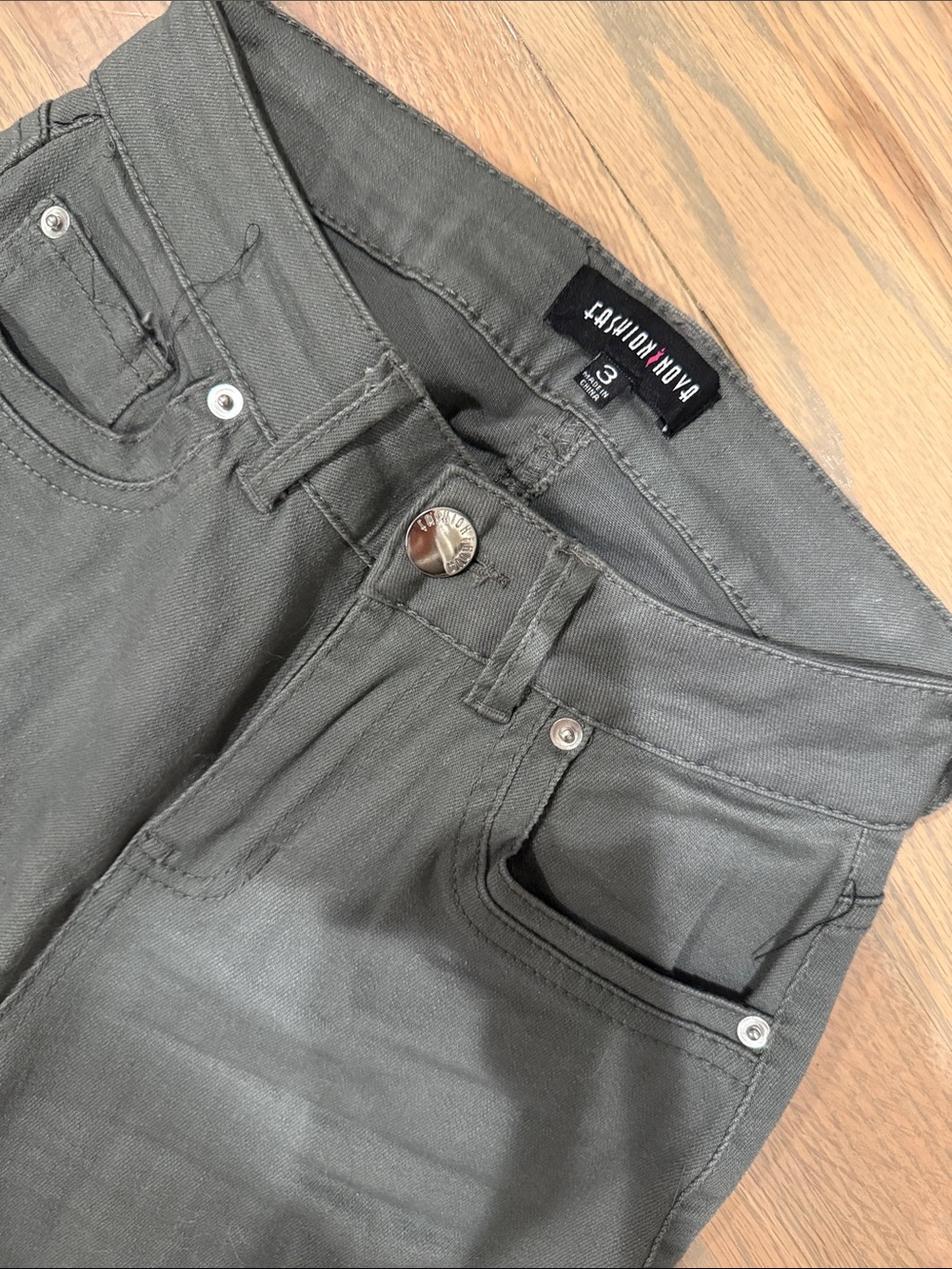 Fashion Nova Charcoal Gray Distressed High-Rise Skinny Jeans - Picture 2 of 4